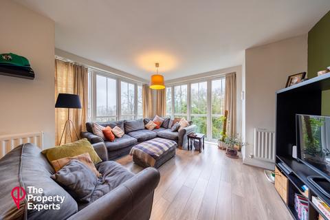 2 bedroom apartment for sale, Kings Quarter, Popeswood, RG42