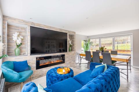 5 bedroom detached house for sale, Pennine Walk, Tunbridge Wells, TN2