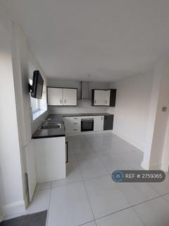3 bedroom end of terrace house to rent, Leathers Lane, Liverpool, L26