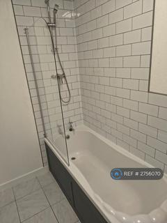 2 bedroom flat to rent, Lochleven Road, Lochore, KY5