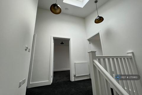 3 bedroom detached house to rent, Clifton Road, Welling, DA16