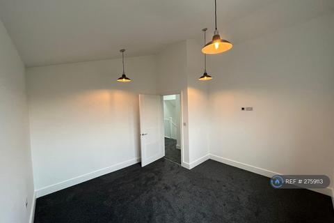 3 bedroom detached house to rent, Clifton Road, Welling, DA16