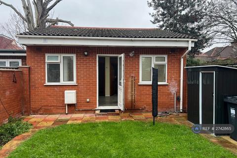 2 bedroom flat to rent, Heston, Hounslow, TW5
