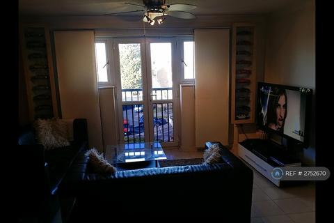2 bedroom flat to rent, Orchid Gardens, Hounslow, TW3