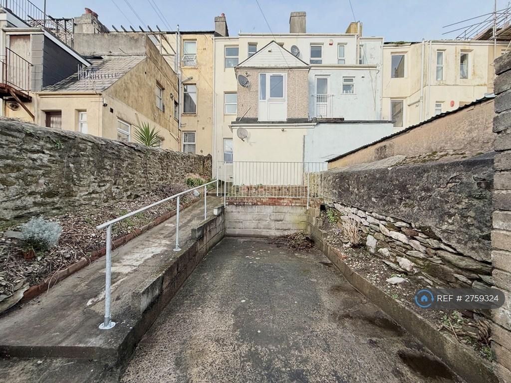 Small Garden With Car Parking Space