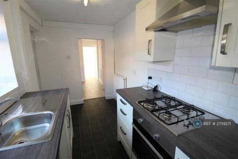 2 bedroom terraced house to rent, Stephenson Street, Horwich, Bolton, BL6