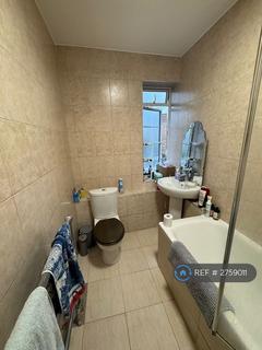 3 bedroom flat to rent, North Hill, Highgate, N6
