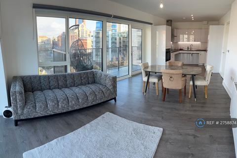 2 bedroom flat to rent, Clark House, London, SW6