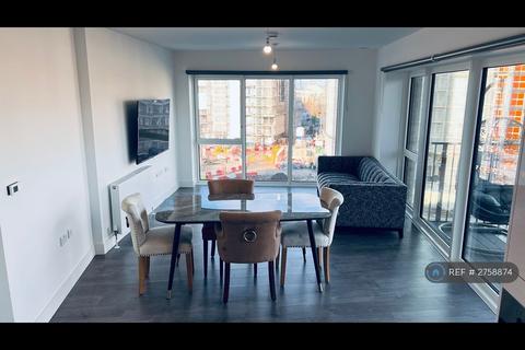 2 bedroom flat to rent, Clark House, London, SW6
