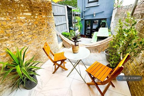 1 bedroom flat to rent, Daneville Road, London, SE5
