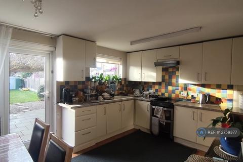 undefined, Buckingham Avenue, Feltham, TW14