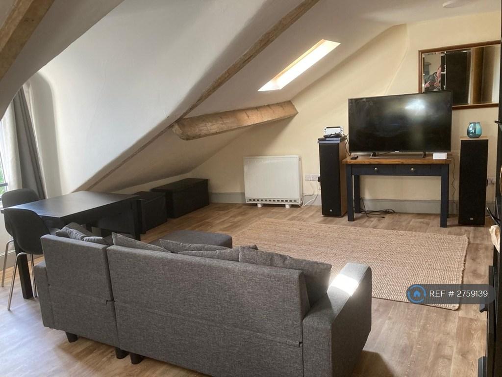 Mainroom (With Current Tenants Furnishings)