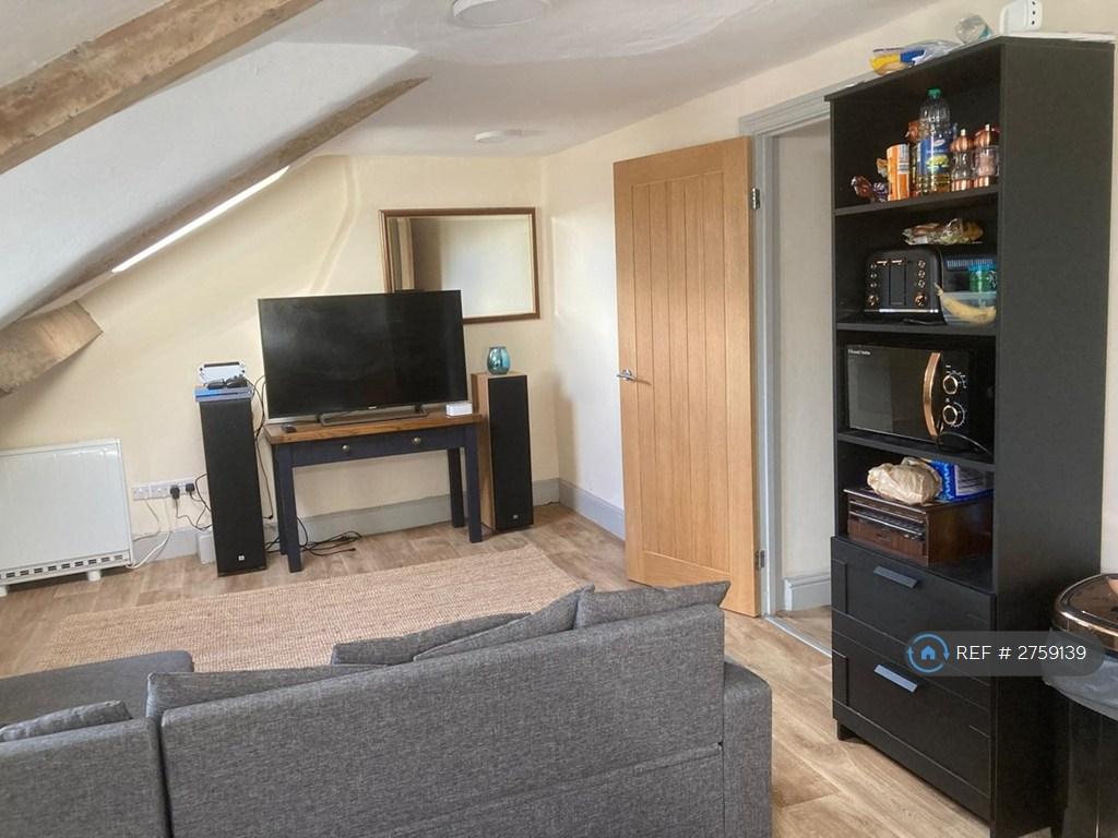 Mainroom (With Current Tenants Furnishings)