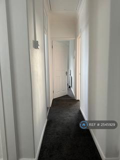 2 bedroom maisonette to rent, Chingford Avenue, London, E4