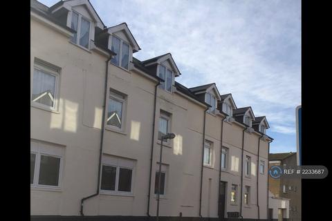 2 bedroom semi-detached house to rent, Penarth Road, Cardiff, CF11