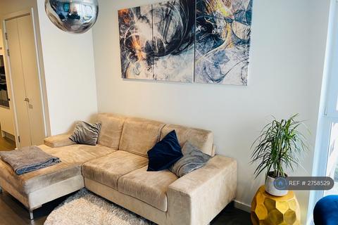 1 bedroom flat to rent, Large One Bedroom  King's Cross, King's Cross, N7