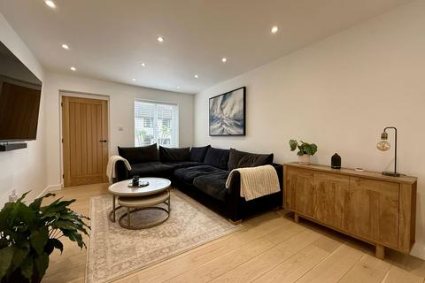4 bedroom semi-detached house for sale, Polmennor Road,Falmouth,TR11 5UY