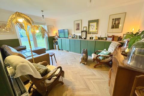 2 bedroom ground floor flat for sale, Oakdale Road, Oakdale, Poole, BH15