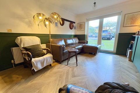 2 bedroom ground floor flat for sale, Oakdale Road, Oakdale, Poole, BH15
