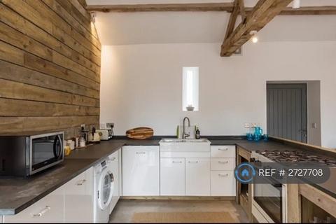 3 bedroom bungalow to rent, Clawdd Y Parc Farm, Near Usk, NP15