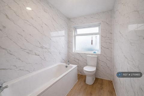 3 bedroom semi-detached house to rent, Cornwallis Avenue, London, N9
