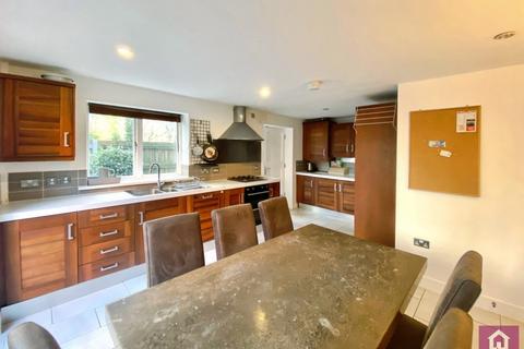 4 bedroom detached house to rent, Claremont Avenue, Didsbury, M20