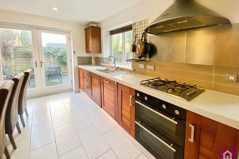 4 bedroom detached house to rent, Claremont Avenue, Didsbury, M20