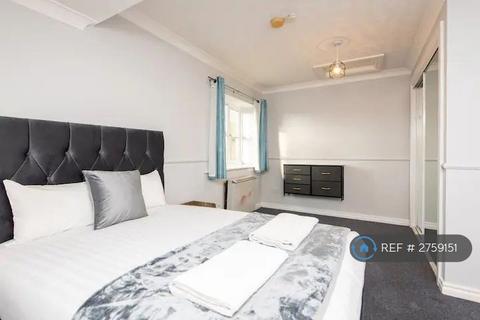 2 bedroom flat to rent, Station Road, Washington, NE38