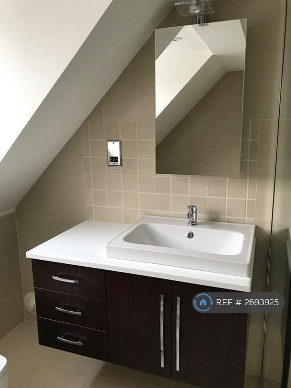Master Ensuite