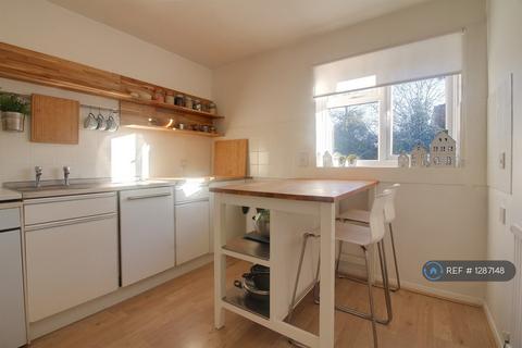 1 bedroom flat to rent, Savill Way, Marlow, SL7