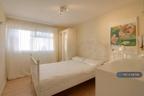 1 bedroom flat to rent, Savill Way, Marlow, SL7