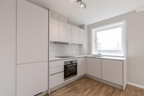 1 bedroom flat to rent, 16 Olympian Court Cyclops Wharf & Homer Drive