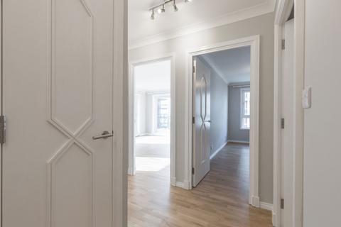 1 bedroom flat to rent, 16 Olympian Court Cyclops Wharf & Homer Drive