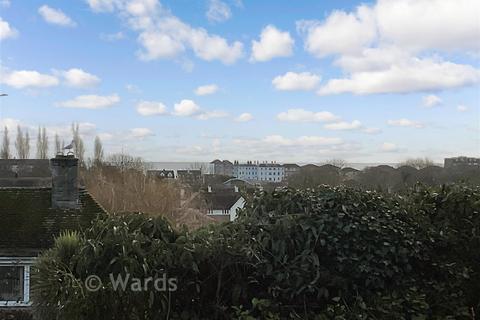 2 bedroom ground floor flat for sale, Hafod, Hythe CT21