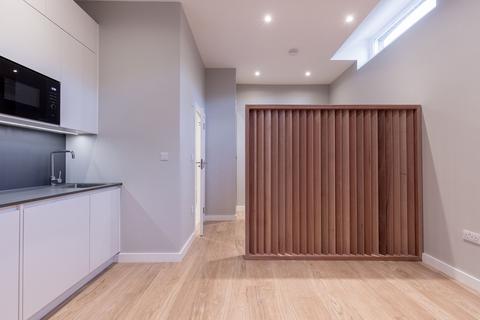 Ground floor flat to rent, Flat 6 24 Wedderburn Road