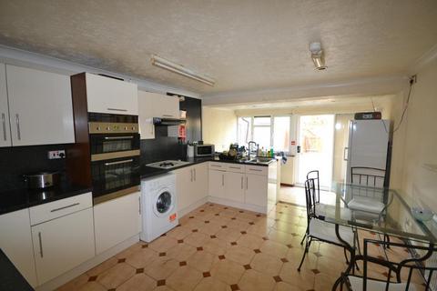 1 bedroom in a house share to rent, Conniburrow, Milton Keynes MK14