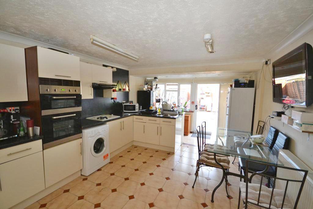 Communal Kitchen and Dining Area