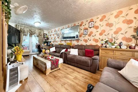 3 bedroom semi-detached house for sale, Aydon Road, Icknield, Luton, Bedfordshire, LU3 2HB