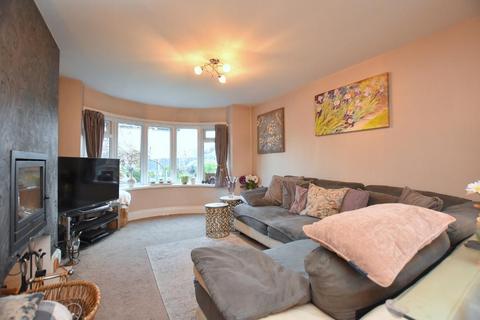 3 bedroom semi-detached house to rent, Warwick Drive, Clitheroe, BB7 2BG