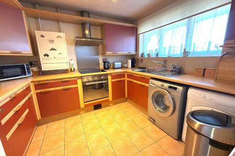 2 bedroom detached house for sale, L&D Borders, Luton LU4