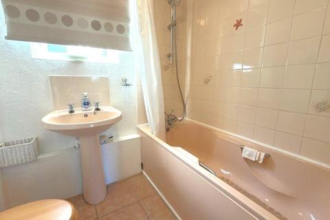 2 bedroom detached house for sale, L&D Borders, Luton LU4