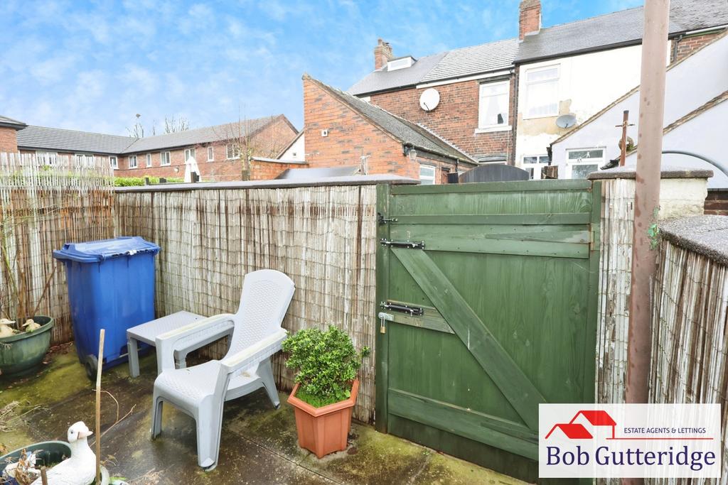 Enclosed rear yard