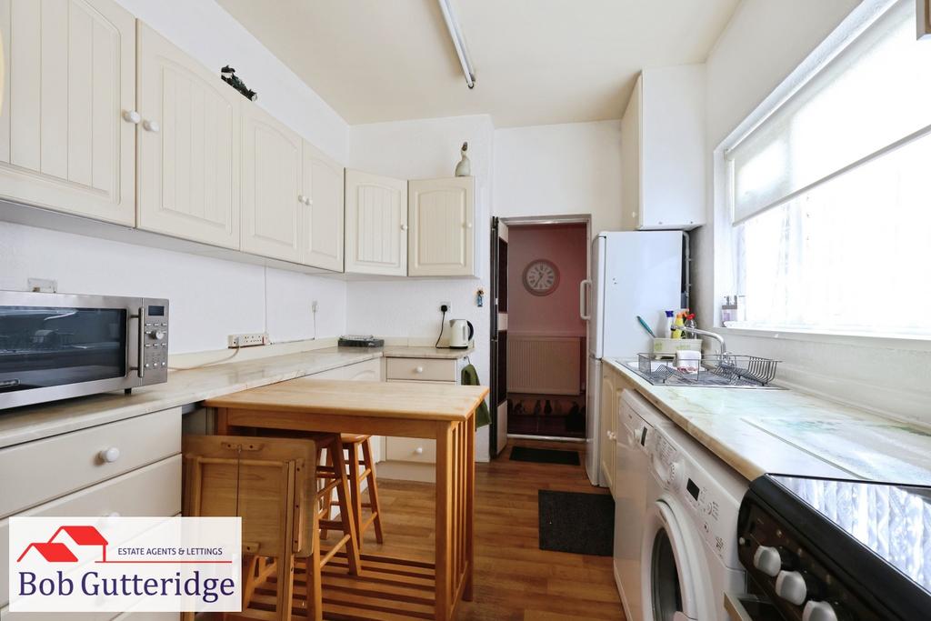 Fitted kitchen