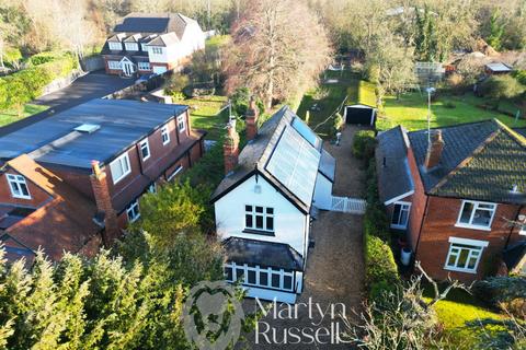 2 bedroom detached house for sale, Reading Road, Finchampstead, Wokingham, Berkshire, RG40 4RA
