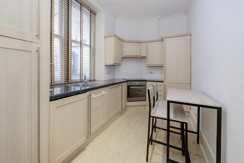 1 bedroom flat to rent, Charing Cross Road, London, WC2H