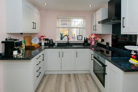 4 bedroom semi-detached house for sale, Meadow Lane, Moulton