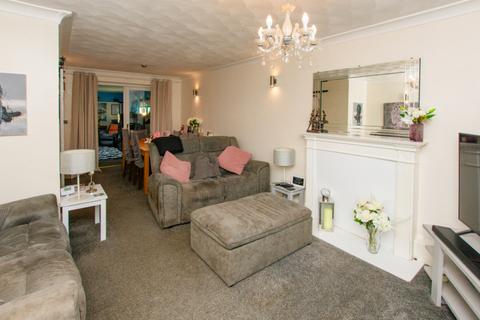 4 bedroom semi-detached house for sale, Meadow Lane, Moulton