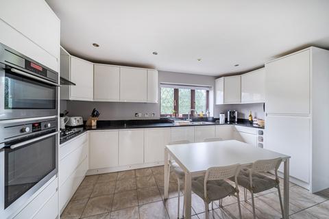 undefined, Poyle Gardens, Bracknell, Berkshire