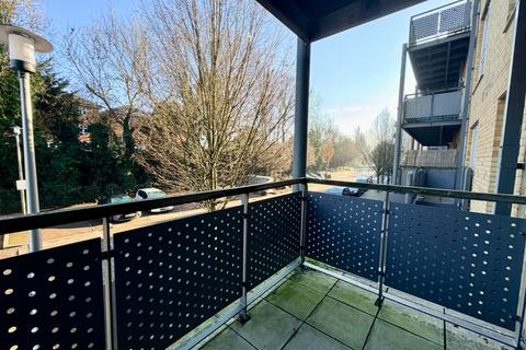 2 bedroom flat for sale, Catalonia Apartments, Metropolitan Station Approach, Watford, WD18