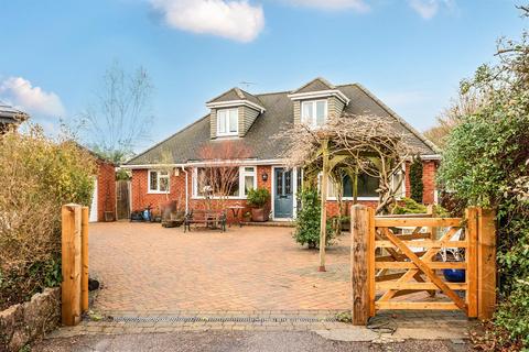 4 bedroom bungalow for sale, Higher Shapter Close, Topsham, Exeter